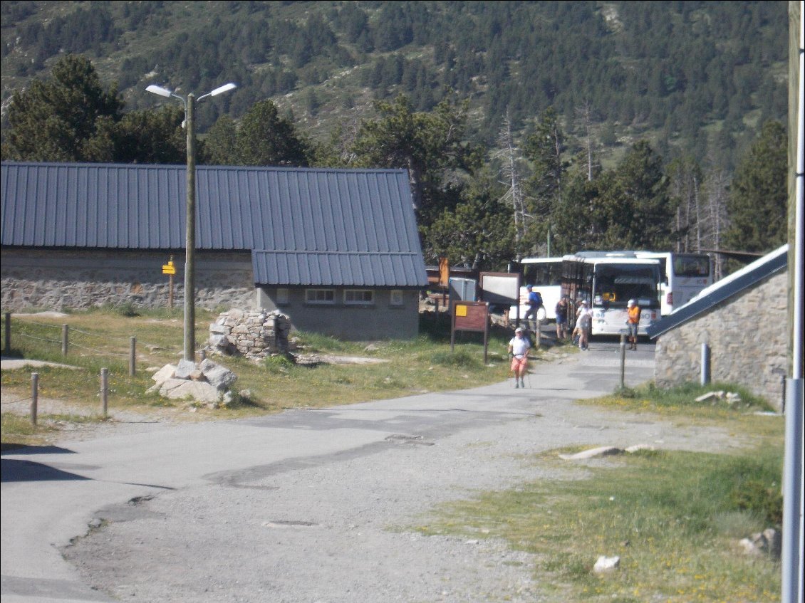 Les randonneurs à la journée arrivent par bus entiers !