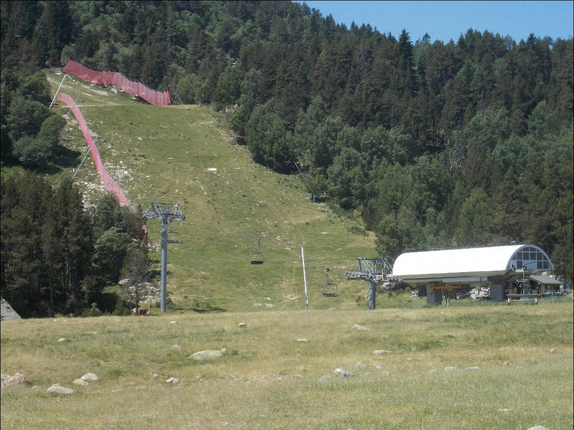 Pyrénées 2000, comme tout ce qui est "2000"...