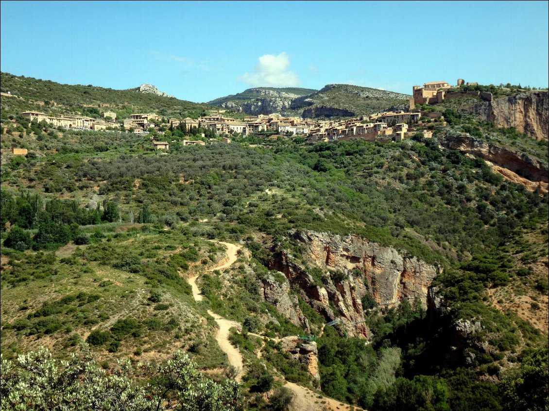 Alquézar, au dessus du canyon du Rio Vero