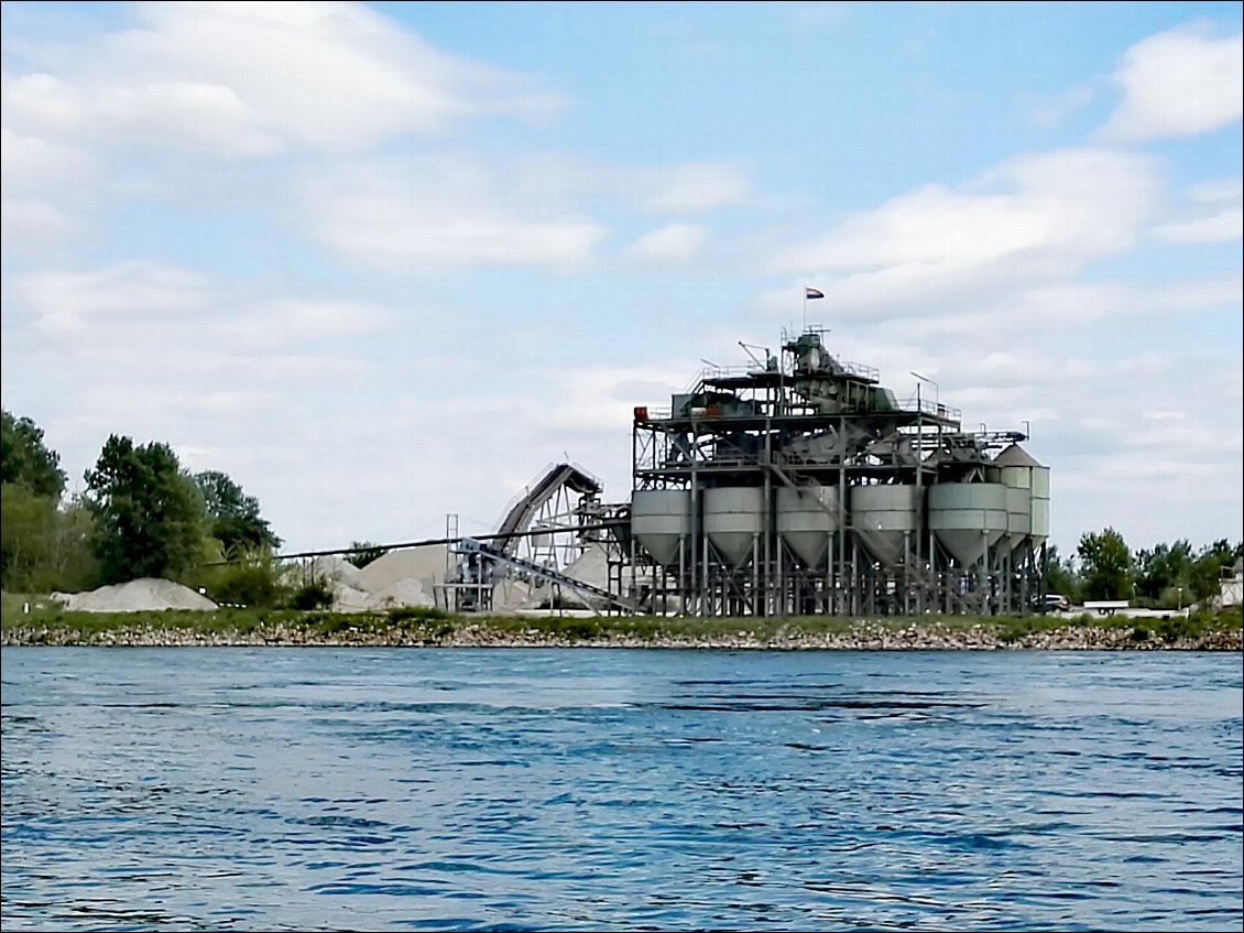 Usine de gravier à Steinmauern (DE)