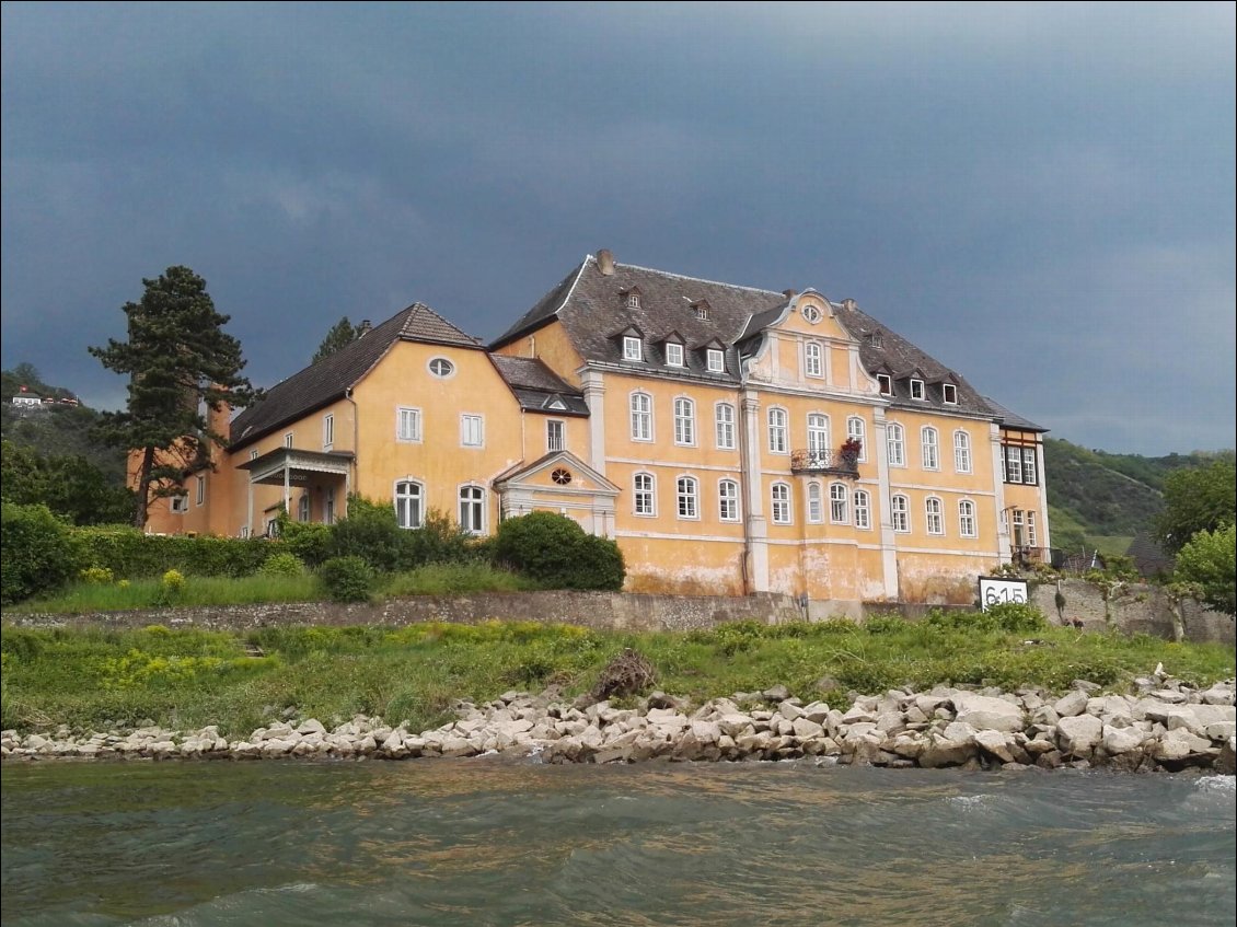 Leutesdorf (DE). Château de Marienburg