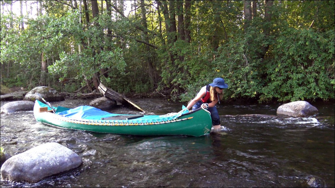 Je m'attendais à ce que ton adolescence puisse trouver tout cela bien trop contraignant, mais tu sembles au contraire, prendre le même plaisir que moi à remonter une rivière.