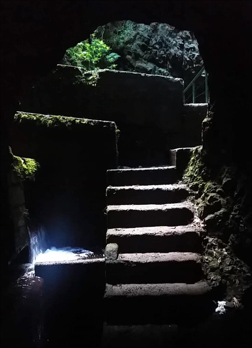 Sortie de tunnel vers la Caldeirao do Inferno.