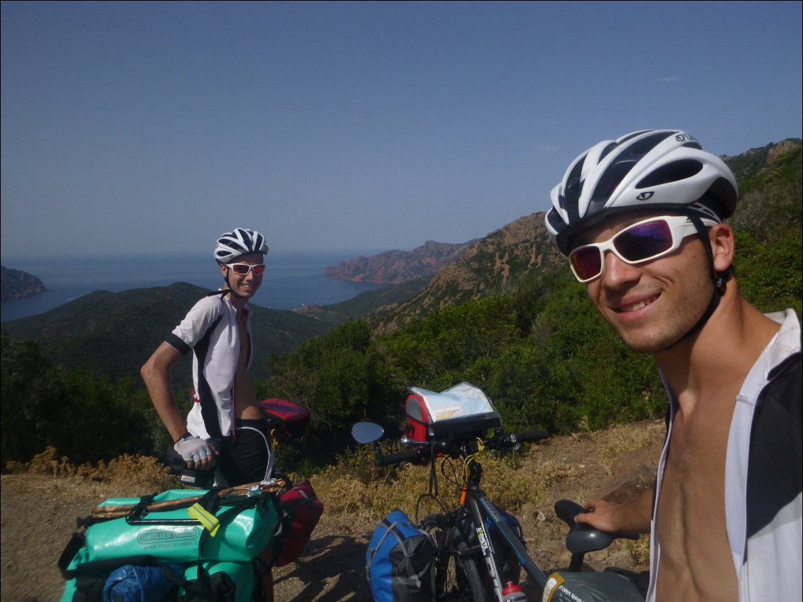 Le col de Palmarella. Nous passons alors en Corse du Sud, une étape qui nous donne l'impression de nous rapprocher de notre but !