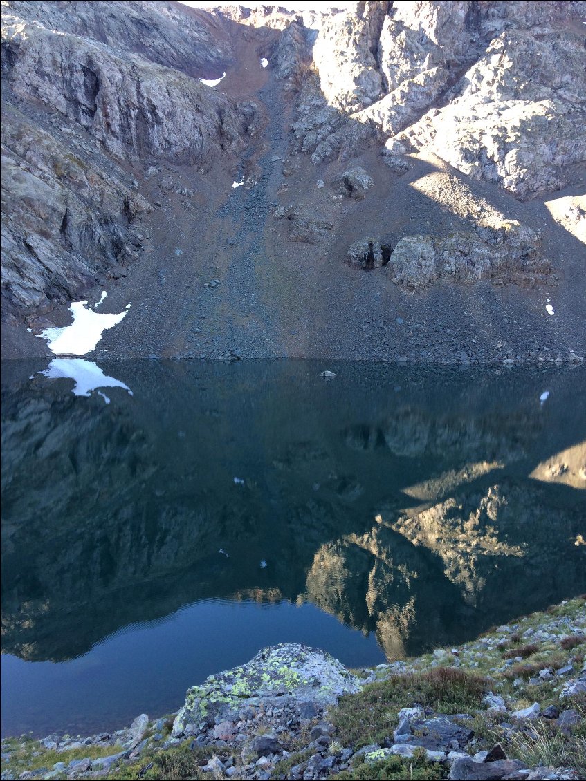 Lac du Doménon au petit matin.