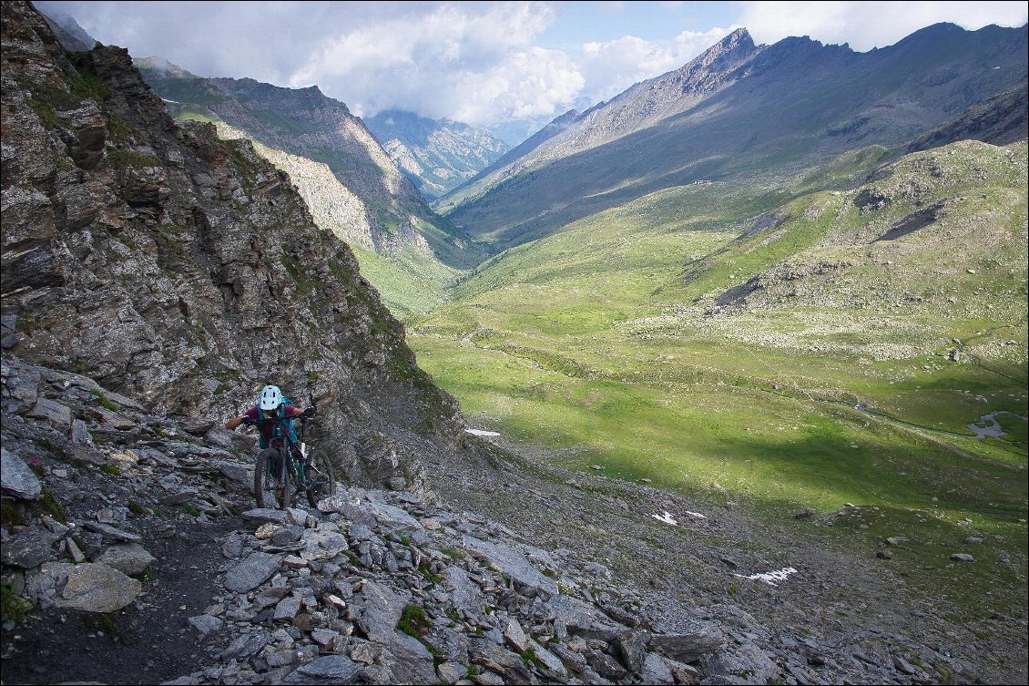 Montée vers le col de Valante