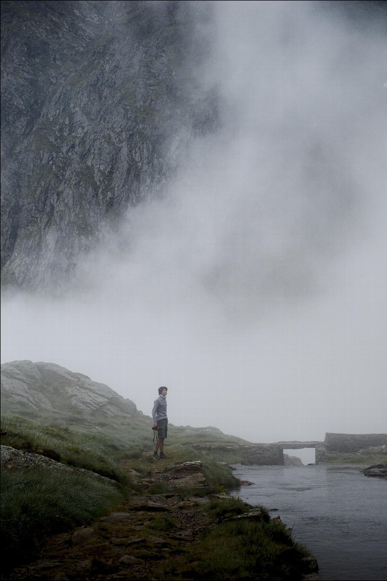 Le brouillard au lac bleu