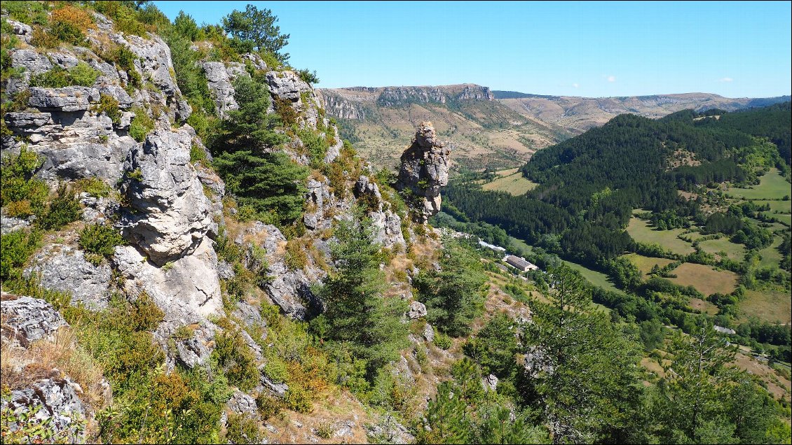 J53 : depuis le causse Mégean