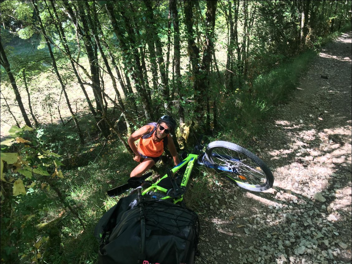 Ouille... Le VTT c'est mieux si on reste sur la piste....