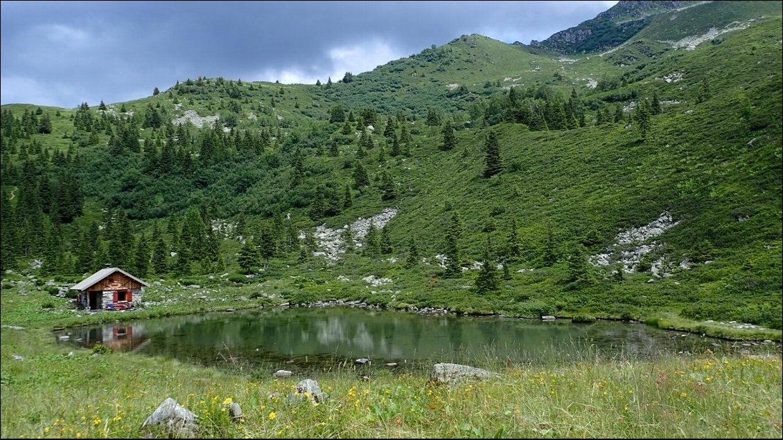 Si c'est pas un petit coin de paradis ce lac du Léat...