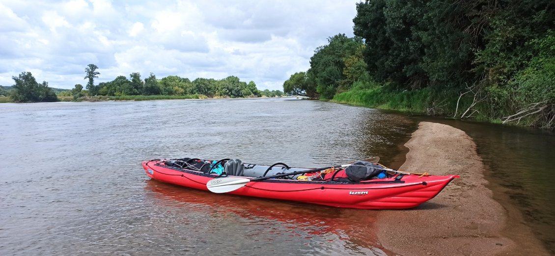 J9. Je me suis arrêté sur une île. Ok elle n'est pas très grande, mais au moins elle était déserte (jusqu'à mon arrivée)