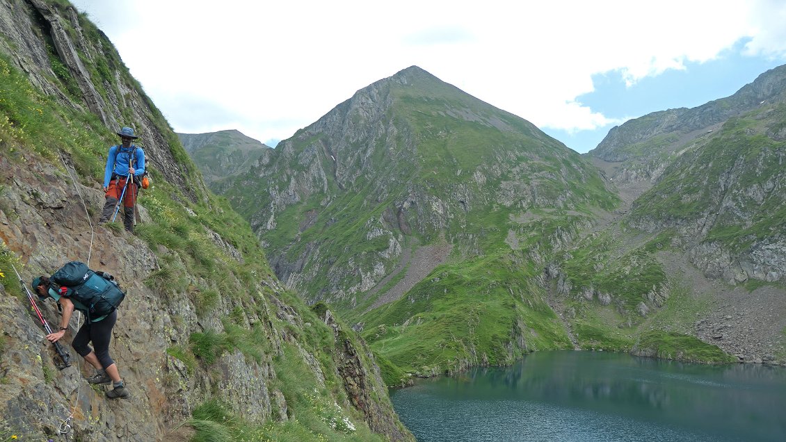 Au-dessus du l'Etang Long