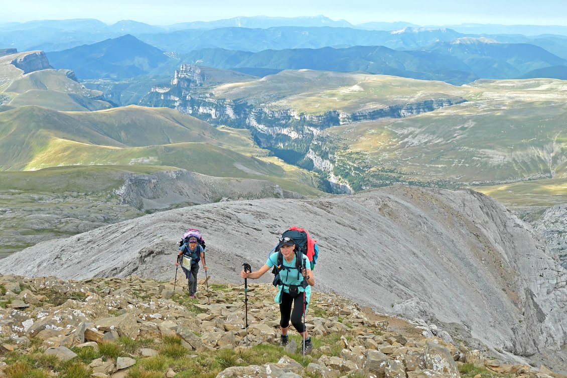 Au second plan, le canyon d'Anisclo.