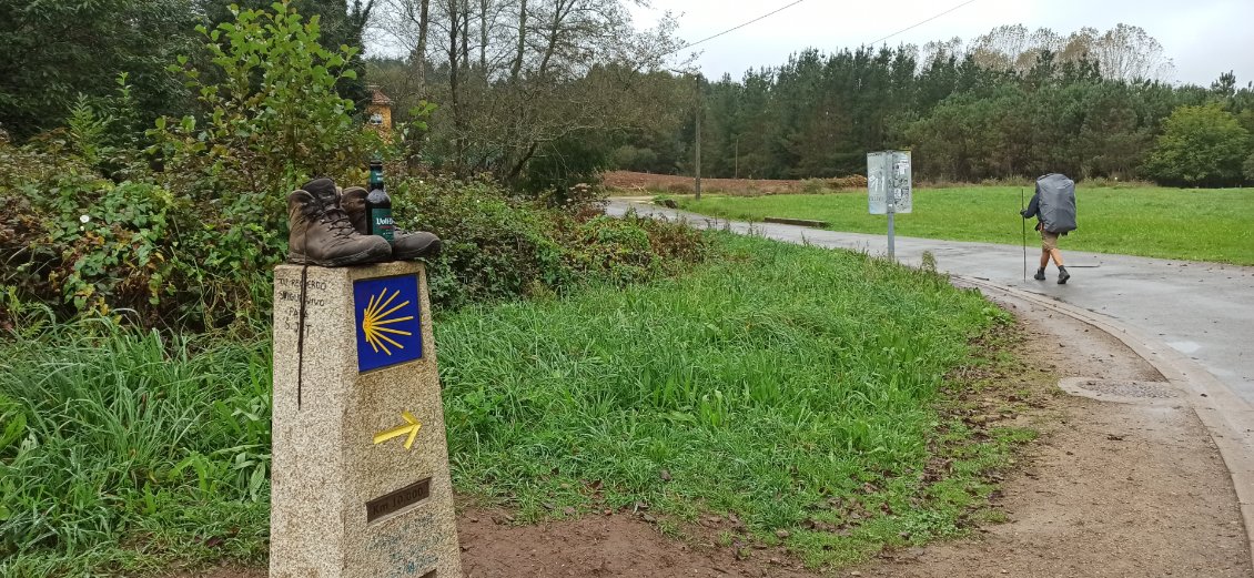 J16. La borne des 10 kilomètres.