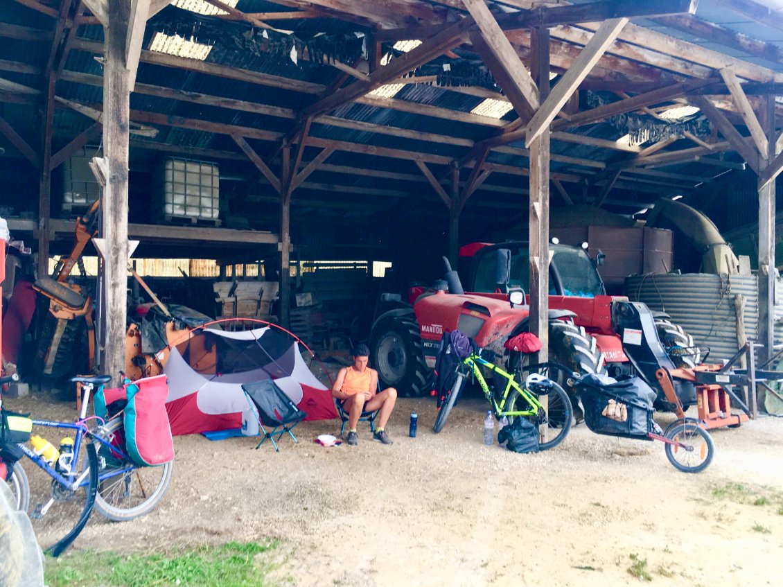 Notre bivouac chez Serge et Ginette!