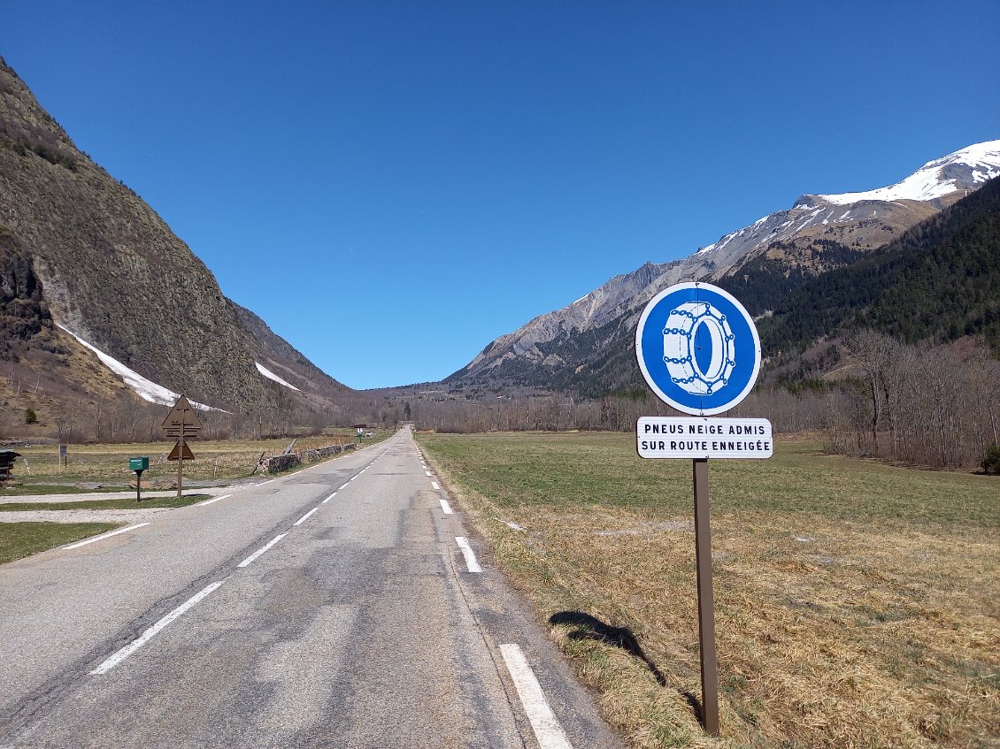 Le col d'Ornon, c'est là haut !