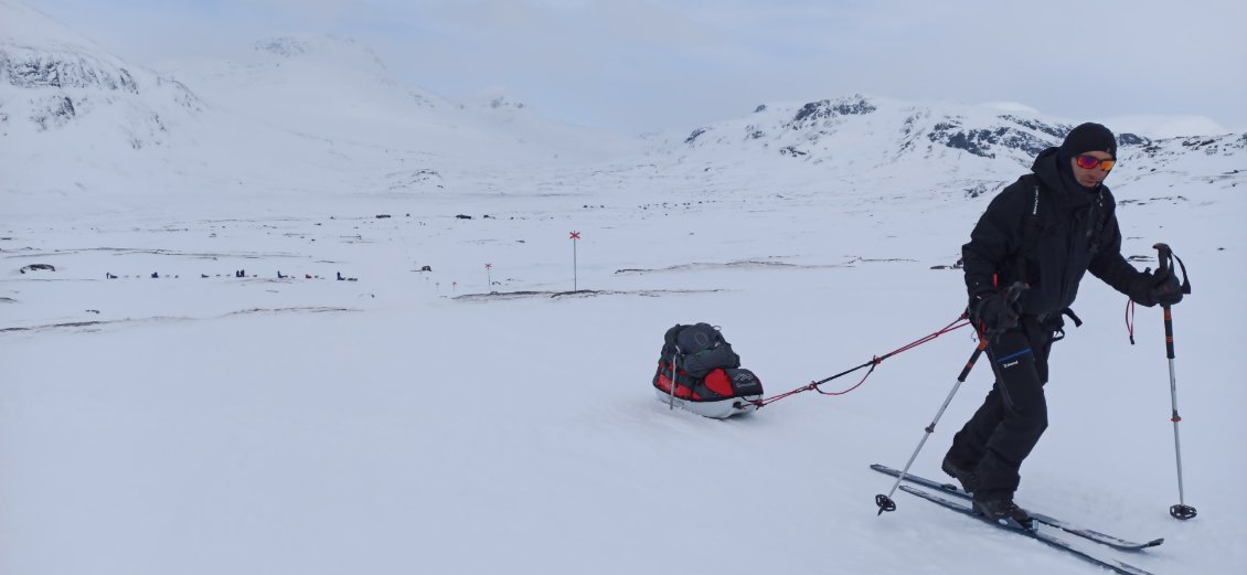 J13. By bye le refuge de Singi et la vallée du Mordor ... Je m'y suis bien senti. Le gardien Marcus est vraiment au top, sympa, avenant et de bonne humeur pour chacun.