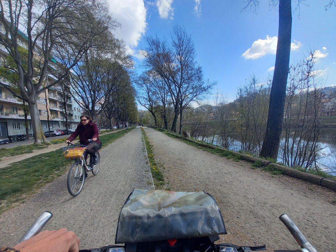 Paisible sortie de Turin en bords du fleuve Po