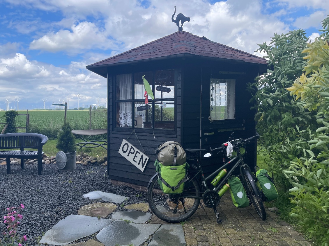 Le jardin de la ferme mis à disposition des cyclos.