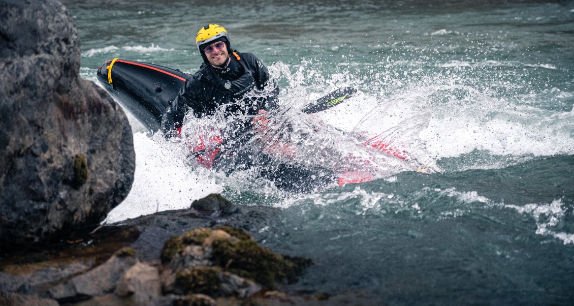 Rémi le smile après avoir rentré un 360 sur la vague.