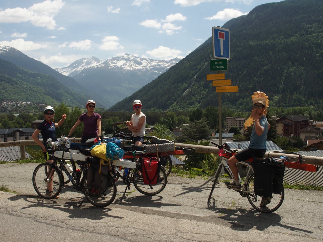 La bande au départ à Bourg St Maurice.