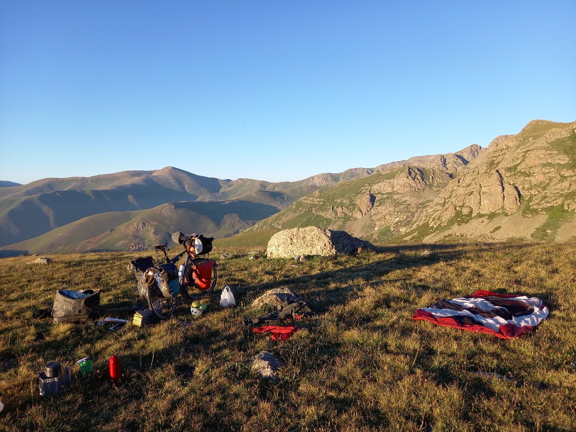 Un bon spot dodo a 2700m d'altıtude, au calme et trop beau