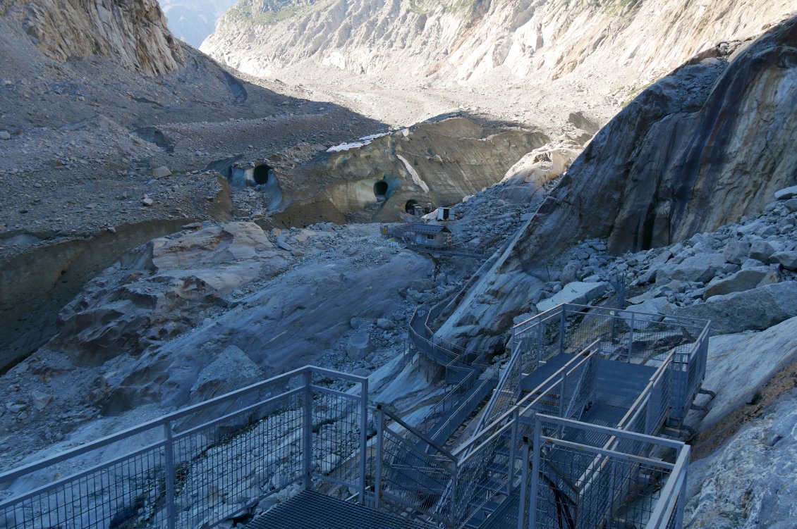 De Chamonix au refuge de la Charpoua par la Mer de Glace