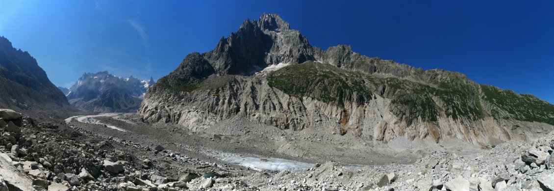 De Chamonix au refuge de la Charpoua par la Mer de Glace