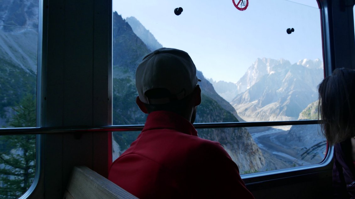 De Chamonix au refuge de la Charpoua par la Mer de Glace