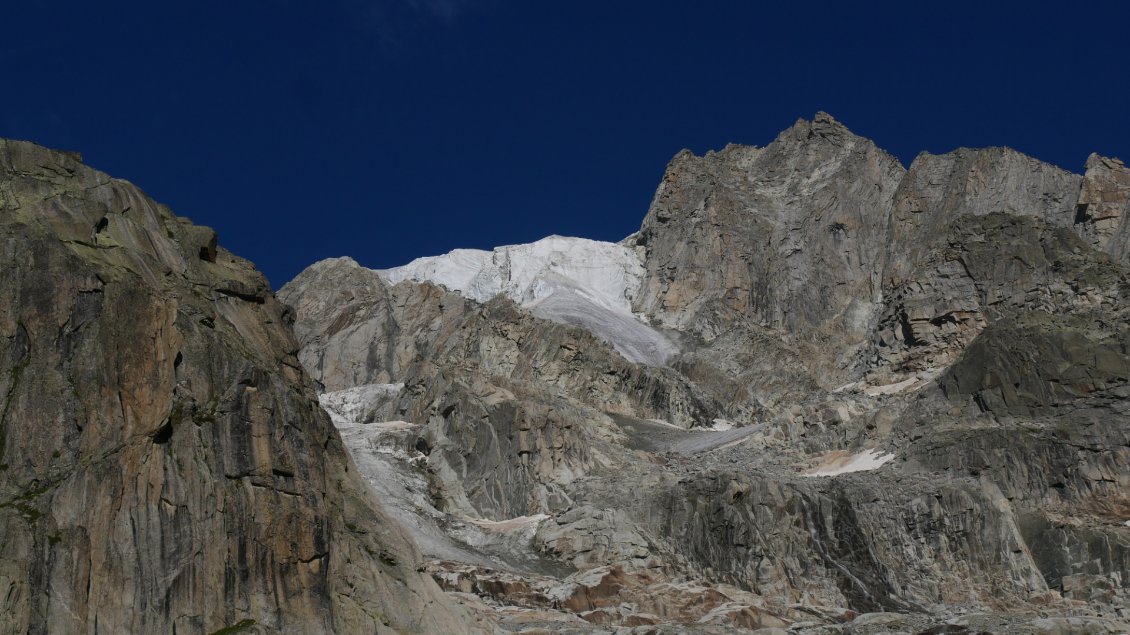 Glacier au dessus du bivouac