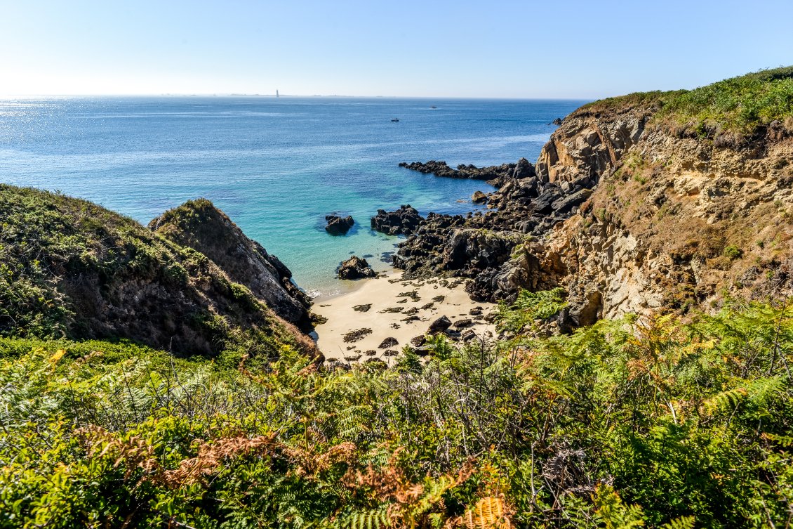 L'archipel de Molène à l'horizon. (source : Watch The Sea)