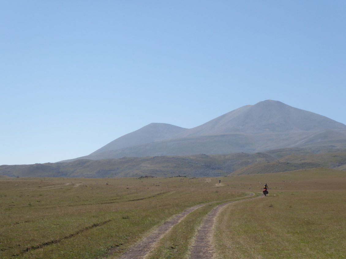 Traversée sous le Mont Didi Abuli, 3300m.