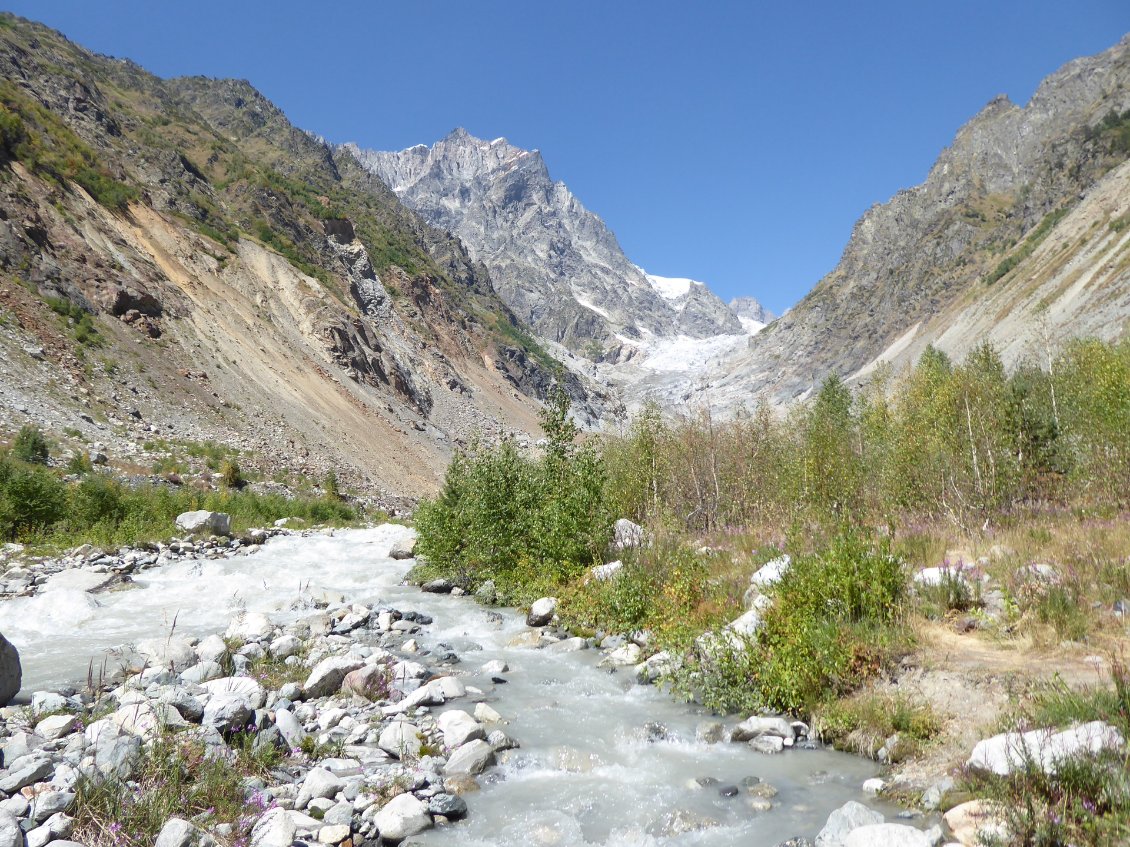 Vers le glacier du Chalaadi