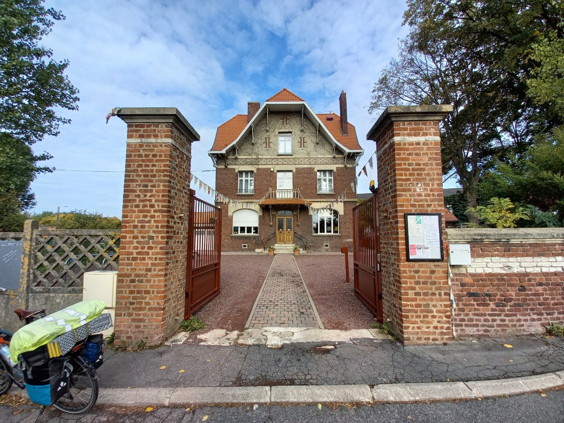 L'association Porte-mine a rénové cette maison de l'ingénieur... avec un super dortoir accueillant et pas cher :)