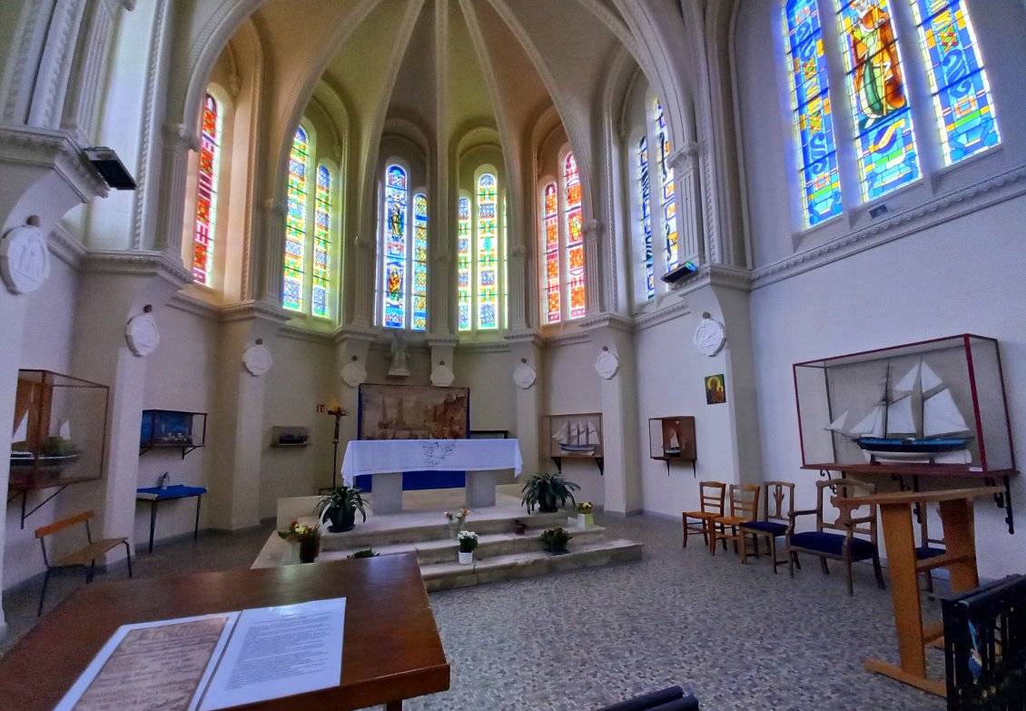 La touchante chapelle Notre-Dame-de-Bon-Secours de Dieppe, construite pour les marins morts en mer