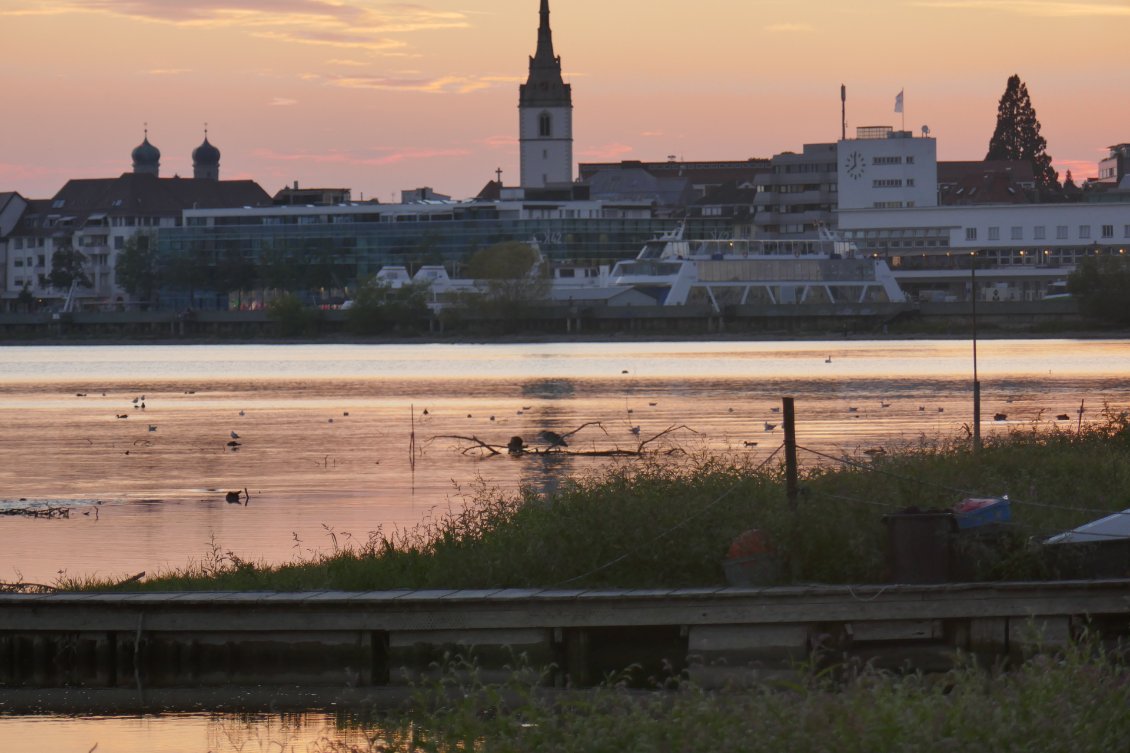 Coucher de soleil sur Friedrichshafen.