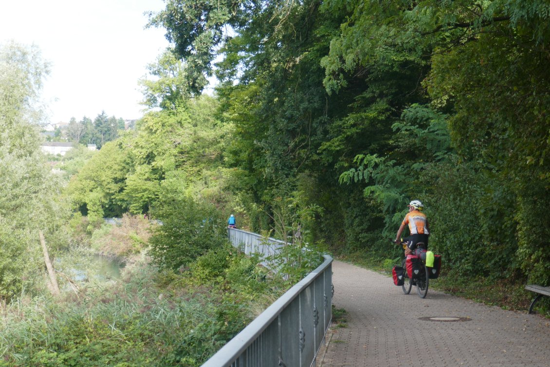 Piste agréable sur l'Euro Vélo 6.