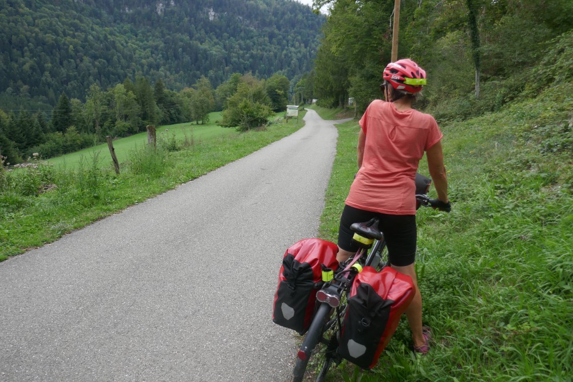 Petite route bien pentue pour un retour en France.