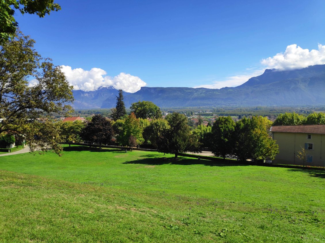 Arrivée dans la Vallée de l'Isère, nous retrouvons le Vercors