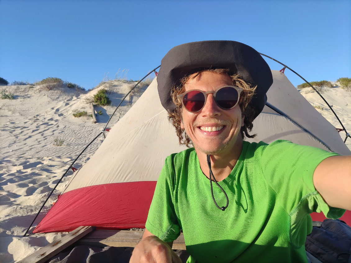 Alentejo. Des plages désertes sur plusieurs dizaines de kilomètres, bordées par des dunes et concrétions sableuses gigantesques. Comment ne pas être heureux.