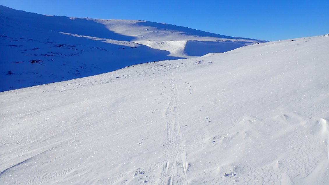 En direction de la crête.