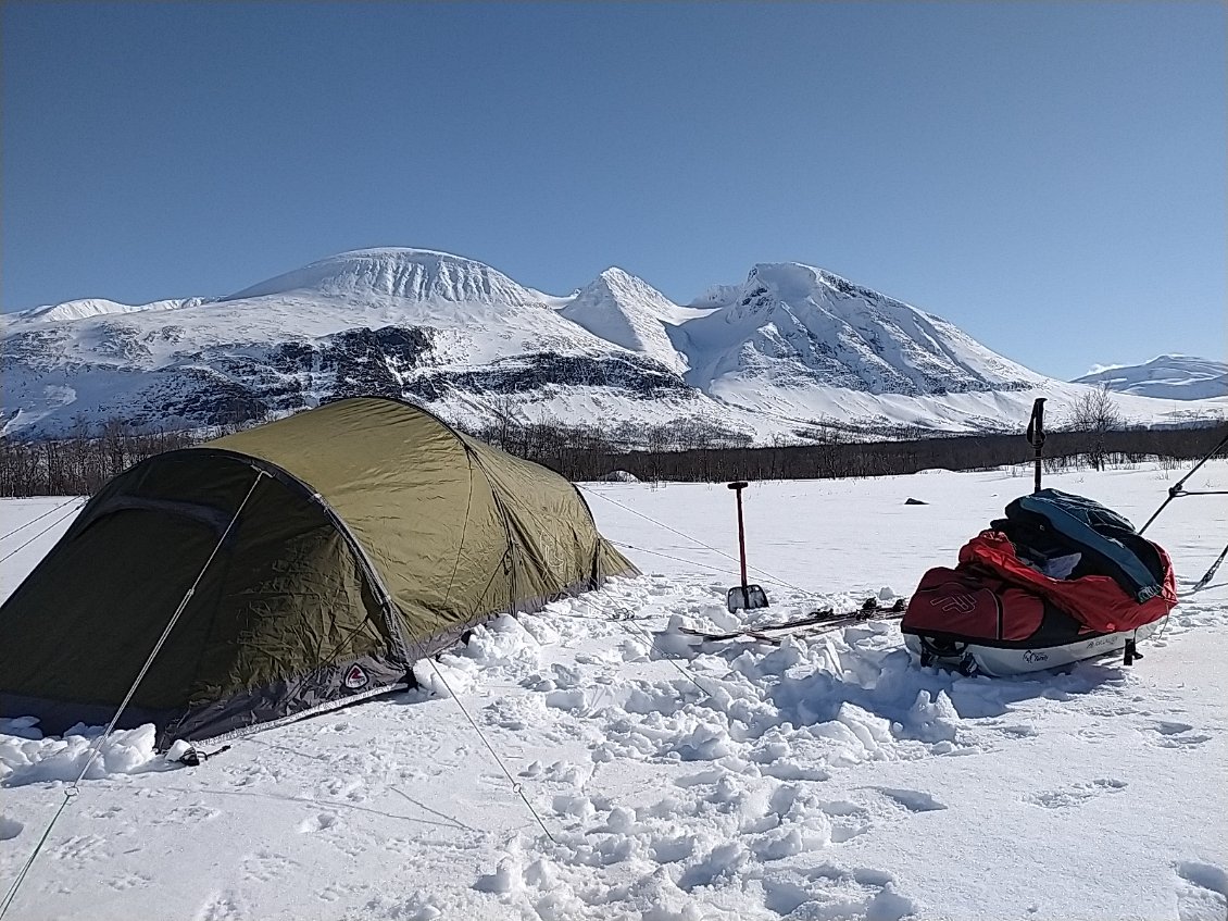 Dernier bivouac sur fond de Hakka !!!