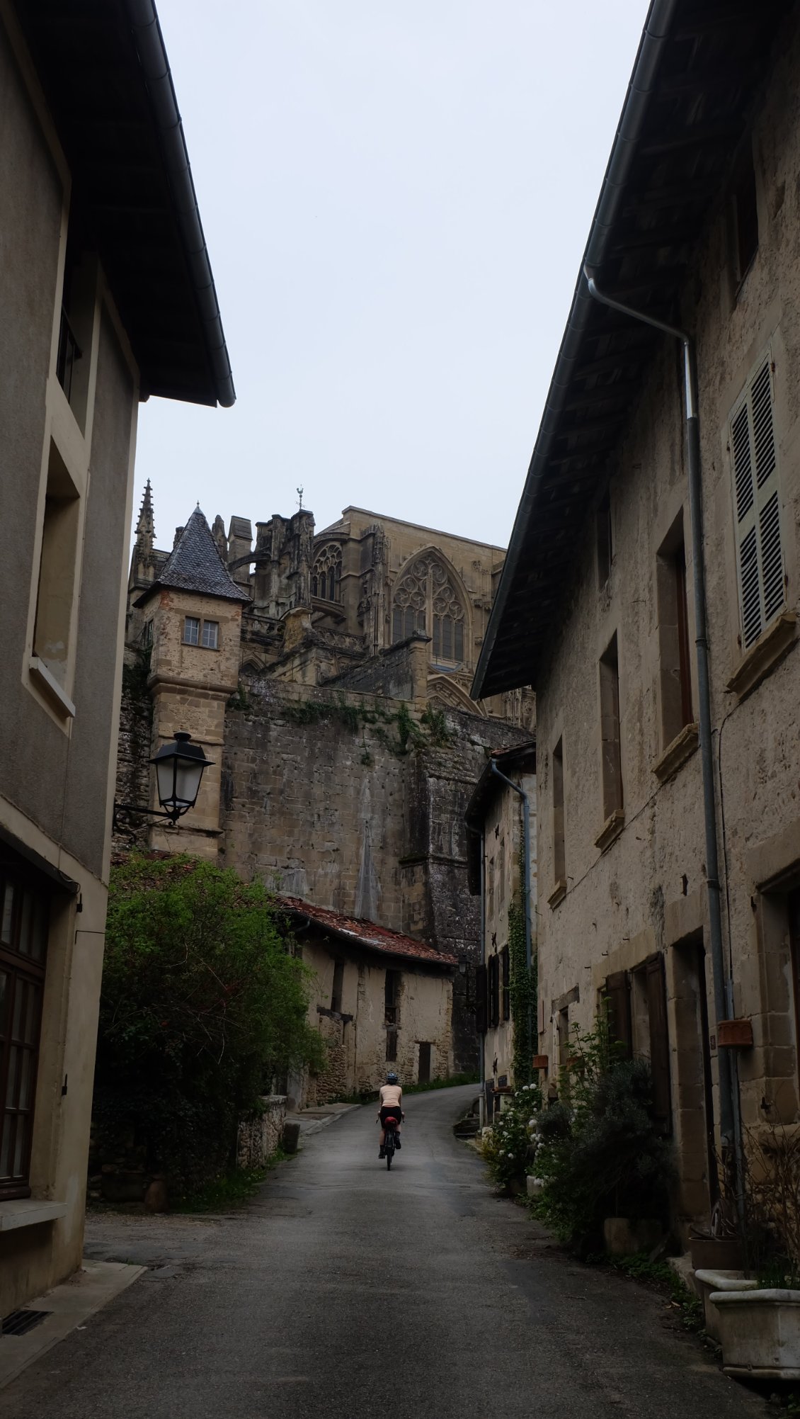 2ème arrêt à St-Antoine-l'Abbaye