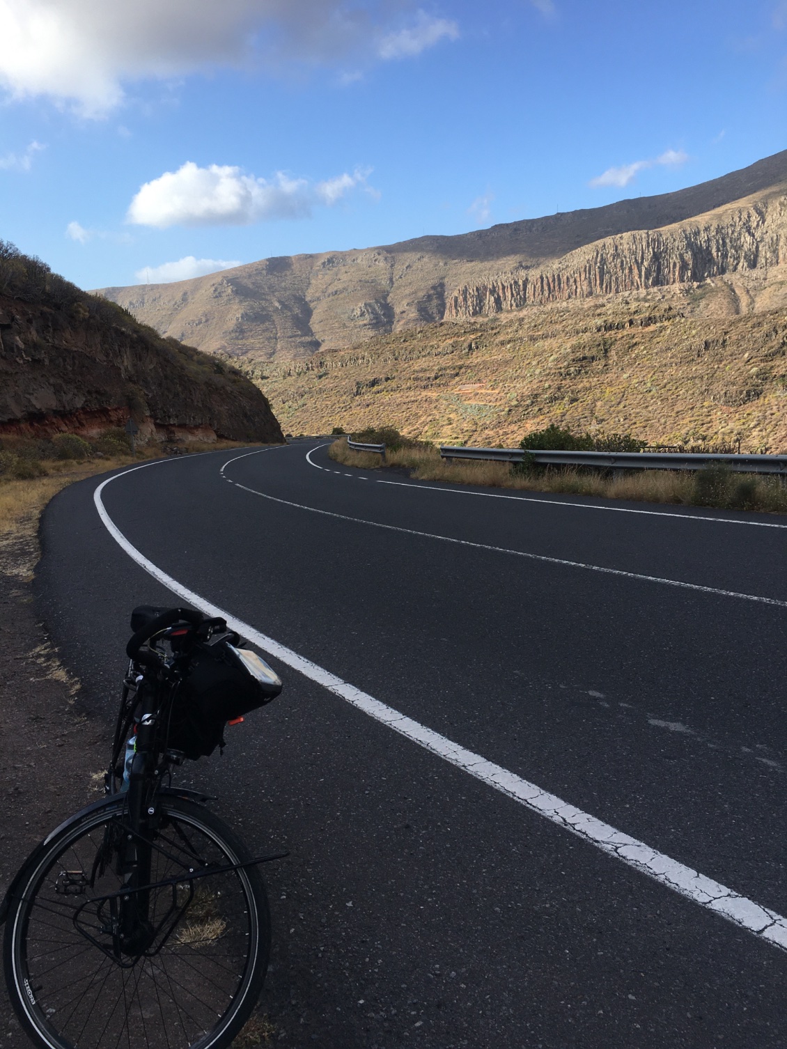 Magnifique petite route de montagne peu fréquentée 😀