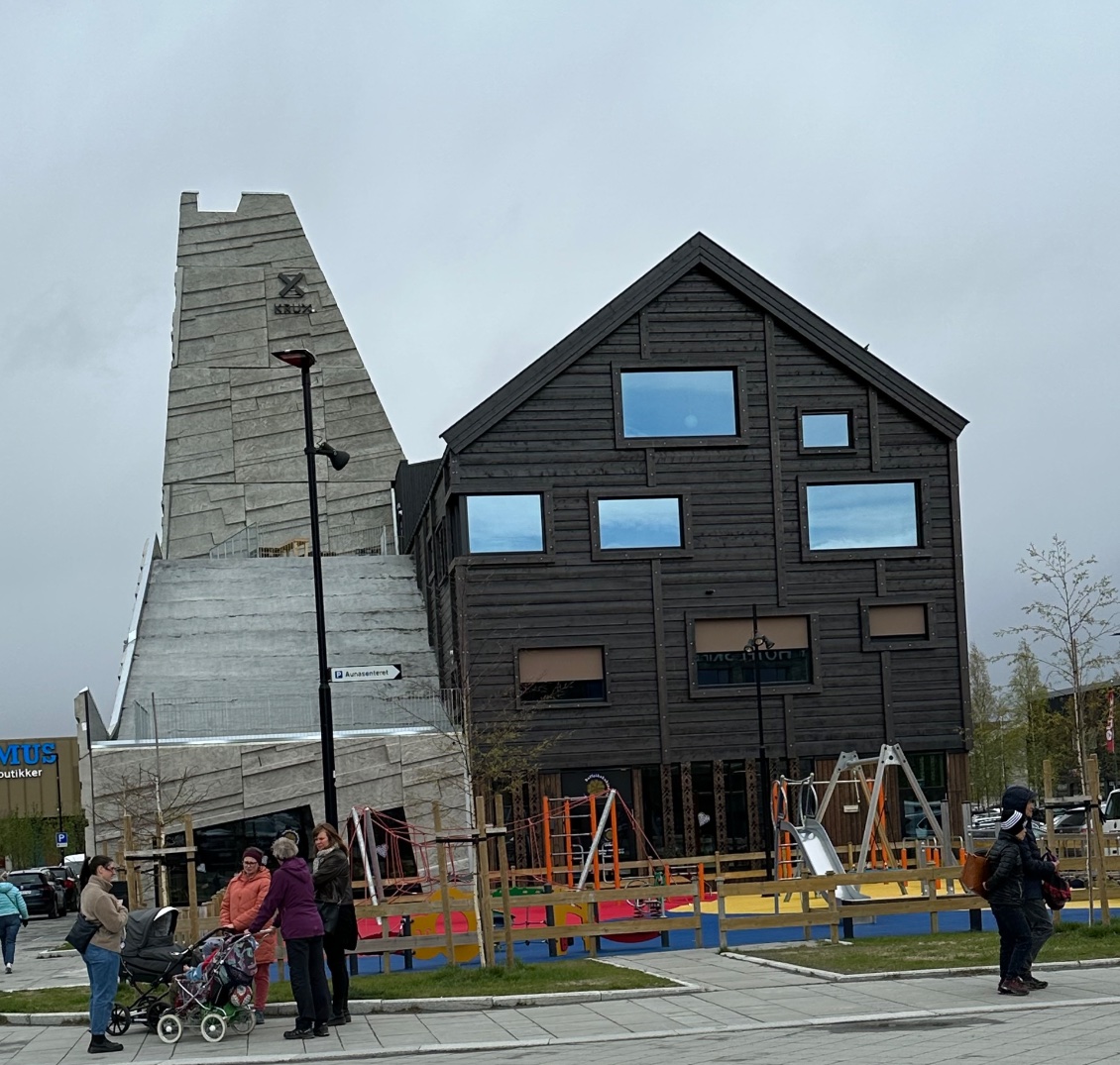 Arrêt à Oppdal et petit chalet dans un camping à environ 3 kms