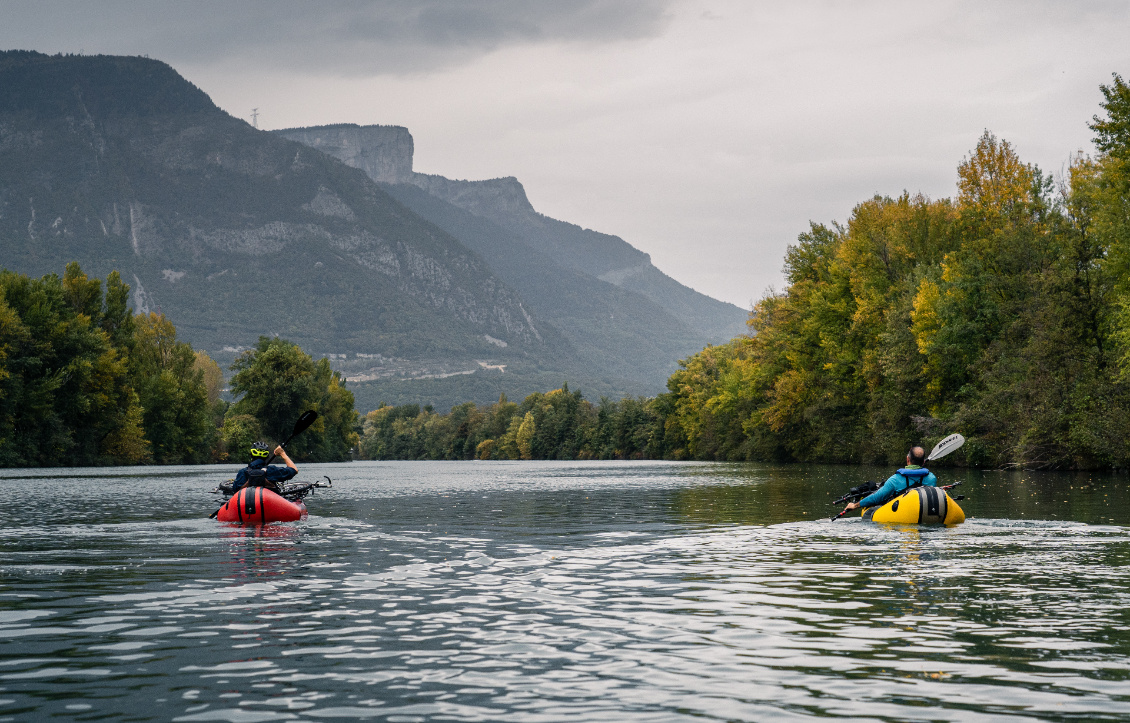 Côté sud, les montagnes du Vercors nous surplombent...