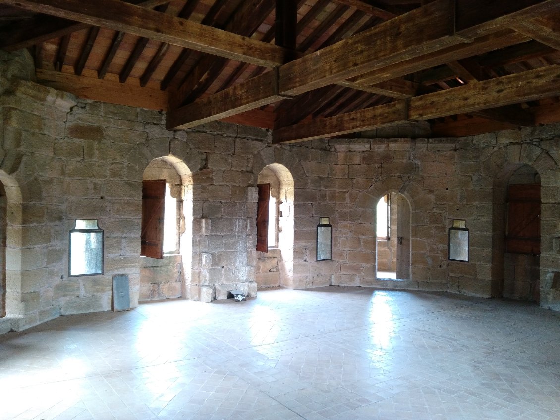 Grande salle de garde du château d'Arques