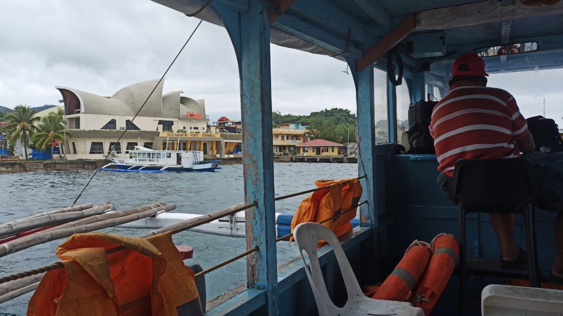 Bye bye l'île de Tablas, en route pour l'île de Romblon.