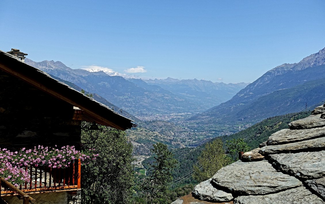 Descente vers Aoste à travers de beaux hammeaux italiens