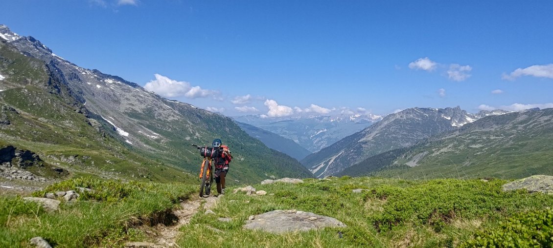 J43 - Fin de la montée au col du Mont (frontière entre la Tarentaise et l'Italie)